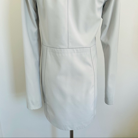 Lululemon Rain Jacket - Picture 6 of 15